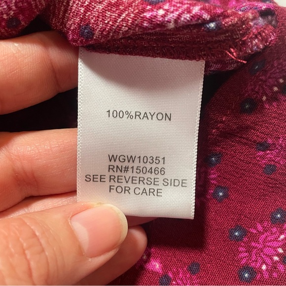 Magnolia Grace maroon sleeveless blouse. Size M. - Picture 5 of 7